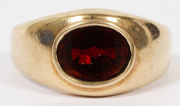 #2379 - 10KT GOLD RING WITH RED STONE