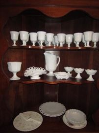 Milk glass 