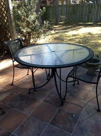 Patio table & 2 chairs