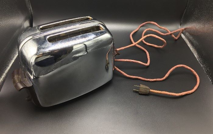 Refurbished Toastmaster toaster from the 1940s.