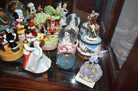 Snow Globes, Disney Figurines