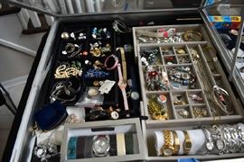 More great pictures of the Jewelry