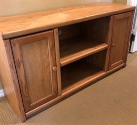 Oak TV/Media Stand