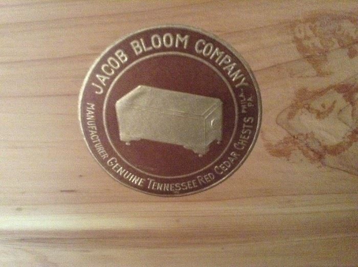 Jacob Bloom Tennessee Red Cedar Chest