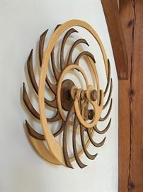 Mesmerizing David C Roy kinetic sculpture! With a FOUR HOUR run time! 