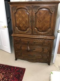 Dresser