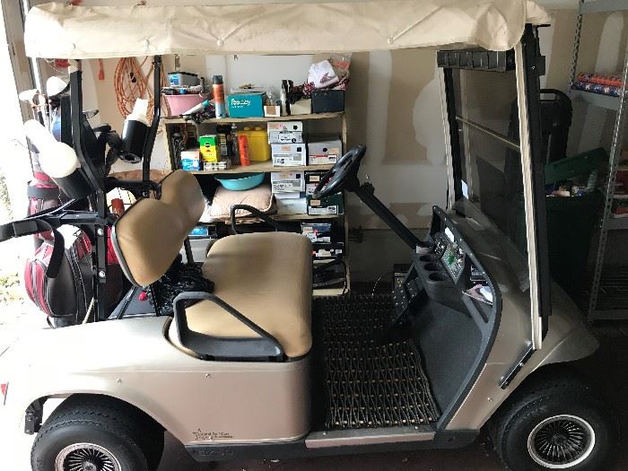 EZGO Electric Golf Cart in Great Condition