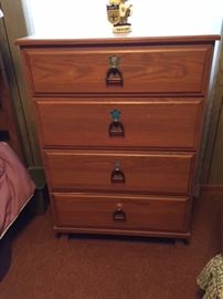 horse theme chest of drawers 