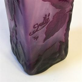 Signed "Galle Tip" square vase.