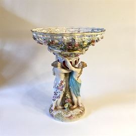 Large Meissen compote: "Three Graces".