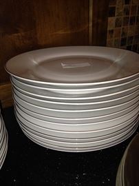 Porcelain plates