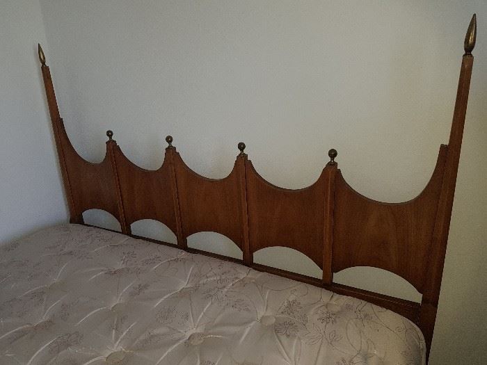 Vintage Thomasville bed frame -- as part of a six-piece set!