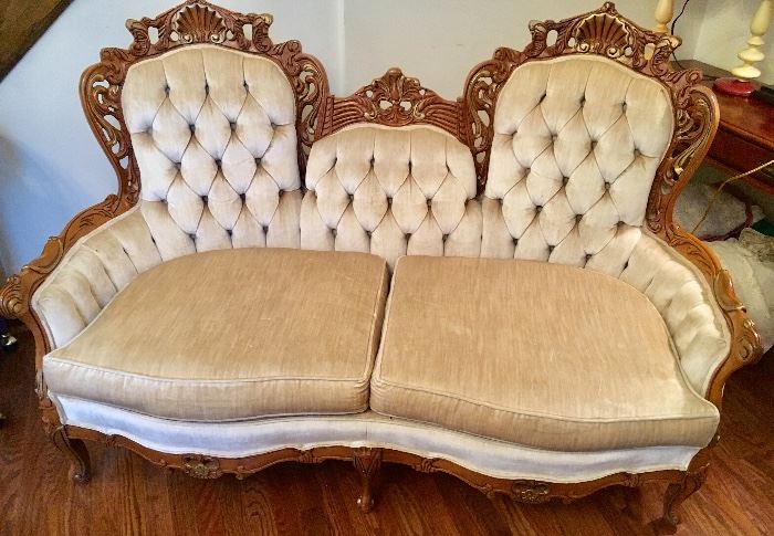 French Provincial Love seat