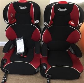 2 like new Graco car seats