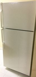 Nice & clean GE Refrigerator