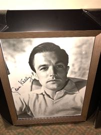 Gene Kelly signed pic