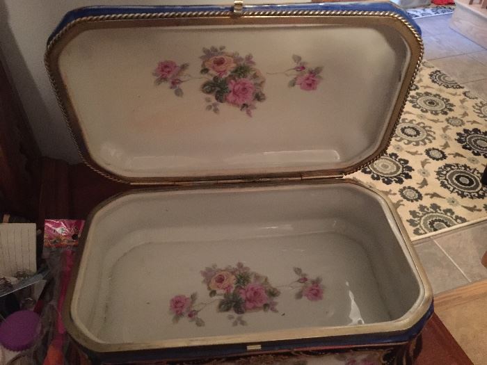antique porcelain treasure box