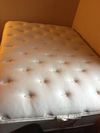 Full size memory foam mattress set