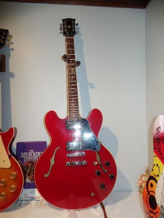 #2 - 1990 Gibson Elec.  Guitar  ES355                          PLEASE NOTE - CLIENT HAS SET THE PRICE OF THIS GUITAR AT $3800.                              