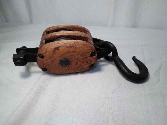  Vintage Pulley   http://www.ctonlineauctions.com/detail.asp?id=685588