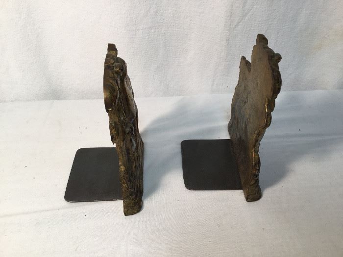 Set of Deer Bookends http://www.ctonlineauctions.com/detail.asp?id=685510