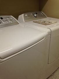 Like-new Whirlpool "Energy Star" washer & Whirlpool  Cabrio fabric care dryer