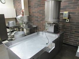 20 Gallon Carmelizer and Cooling Table