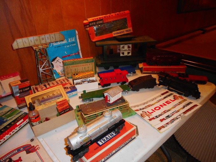 Vintage Lionel Trains, Some do have Original Boxes
