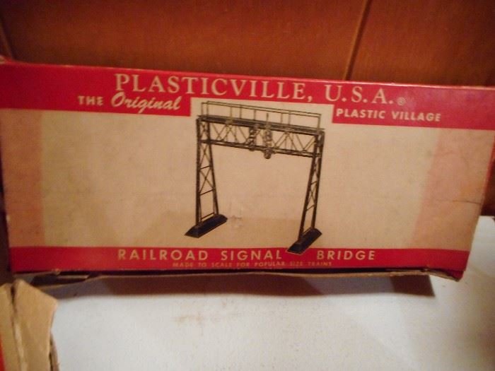 Plastic Ville Bridge/ Box