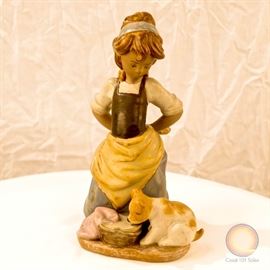 Lladro Porcelain Figurine – Kitchen Maid and Dog