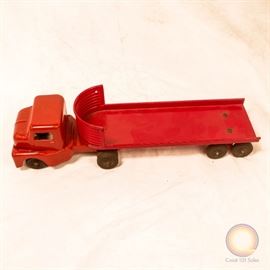 Structo Log Truck and Trailer No. 940 – 1960’s Vintage Steel Toy