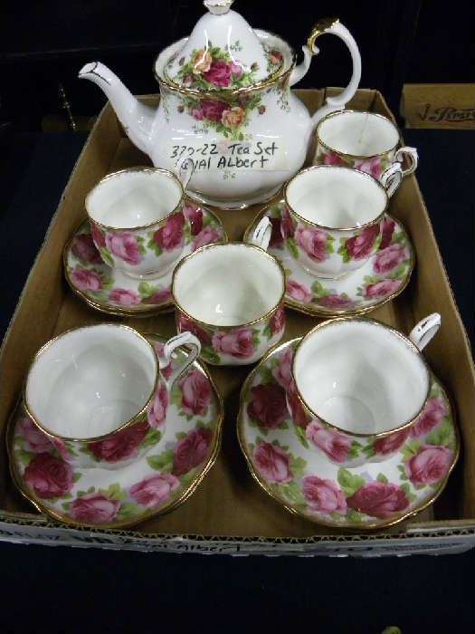 Royal Albert Old Country Rose Tea Set