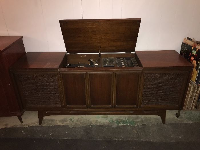 Vintage stereo console