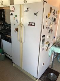 Amana refrigerator 