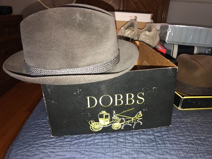 Dobbs hat