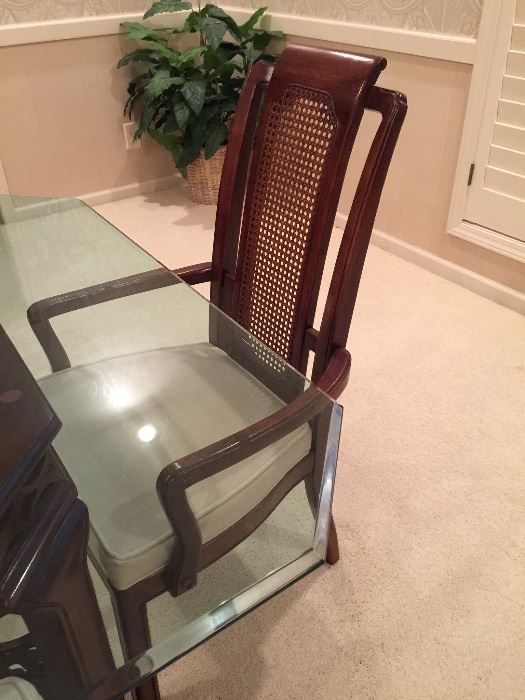 Thomasville dining room table and chairs