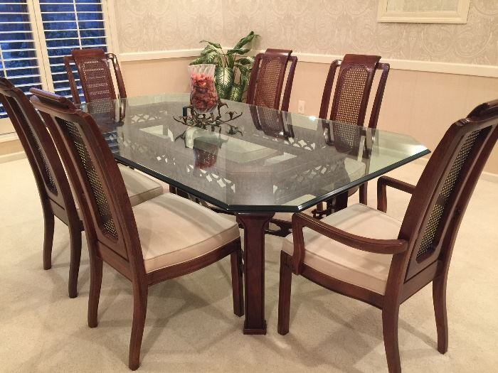 Thomasville Dining Roome Table & chairs plus two additional chairs ( glass is 1"thick beveled glass