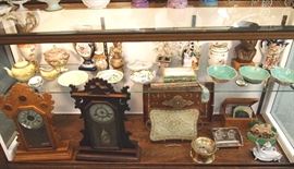 Porcelain and clocks