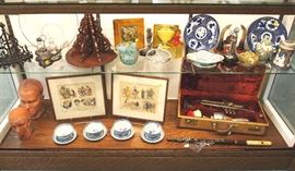 Prints, musical instruments, porcelain 