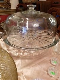 Glass domed cake plate