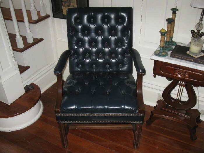 leather type chair 