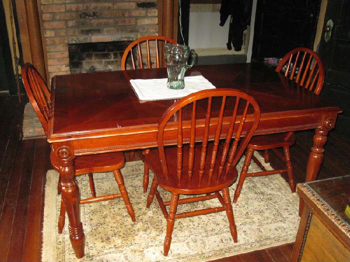 dining room table with 4 chairs