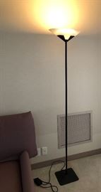 Torchiere floor lamp with dimmer