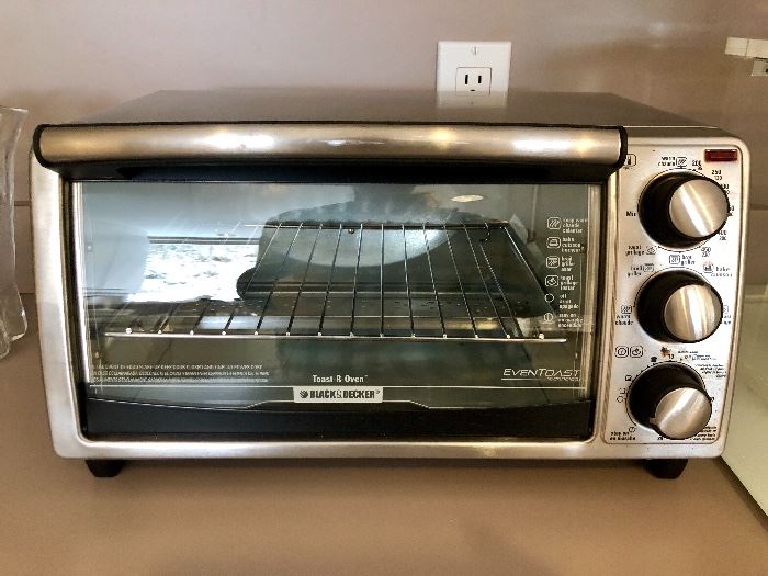 Black and Decker toaster oven