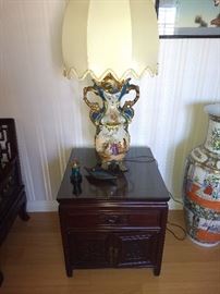 Standing Capodimonte lamp with beautiful shade