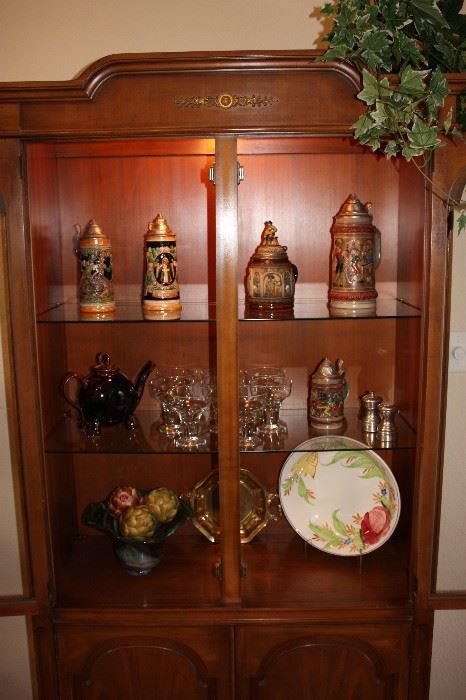 Vintage china cabinet/Beer steins (West Germany, Gerzit)