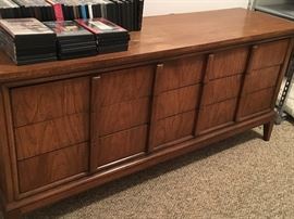 Cool mid Century Dresser
