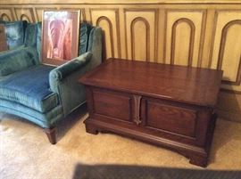 Solid wood chest trunk