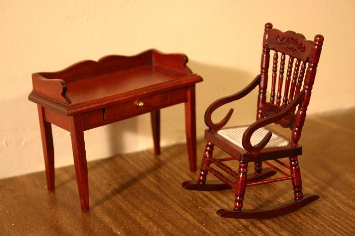 - Let's Get to (Miniature) Work  http://www.ctonlineauctions.com/detail.asp?id=682980