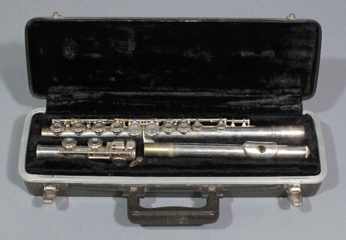 Bundy Selmer Flute with Case, SN# 552099